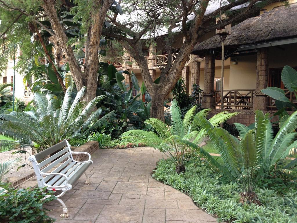 Prinshof Manor Guesthouse Pretoria-Noord Exterior foto